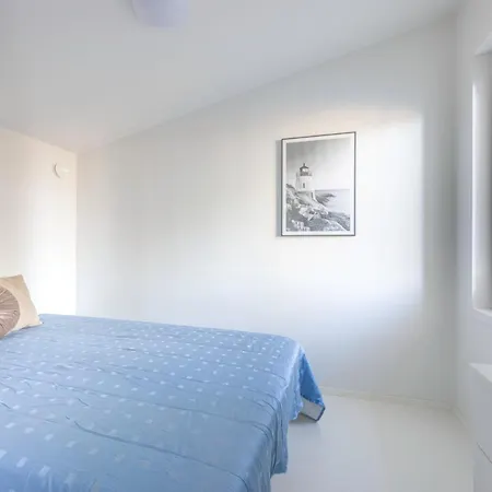 Lomahuoneisto Skyvillas B 28 *